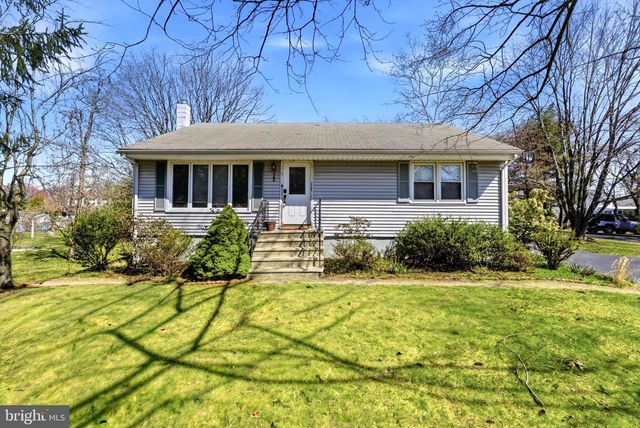 260 DUTCH NECK RD, East Windsor, NJ 08520