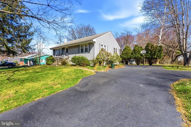 260 DUTCH NECK RD, East Windsor, NJ 08520