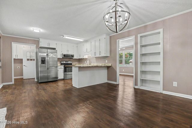 300 S Miller Avenue, Goldsboro, NC 27530