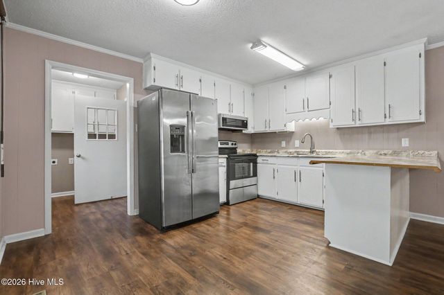300 S Miller Avenue, Goldsboro, NC 27530