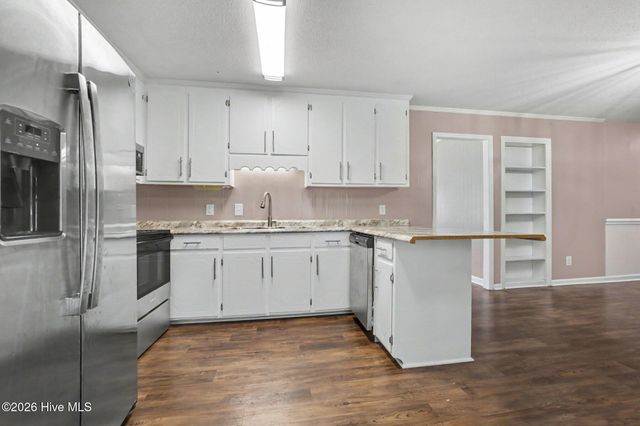 300 S Miller Avenue, Goldsboro, NC 27530