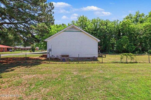 300 S Miller Avenue, Goldsboro, NC 27530