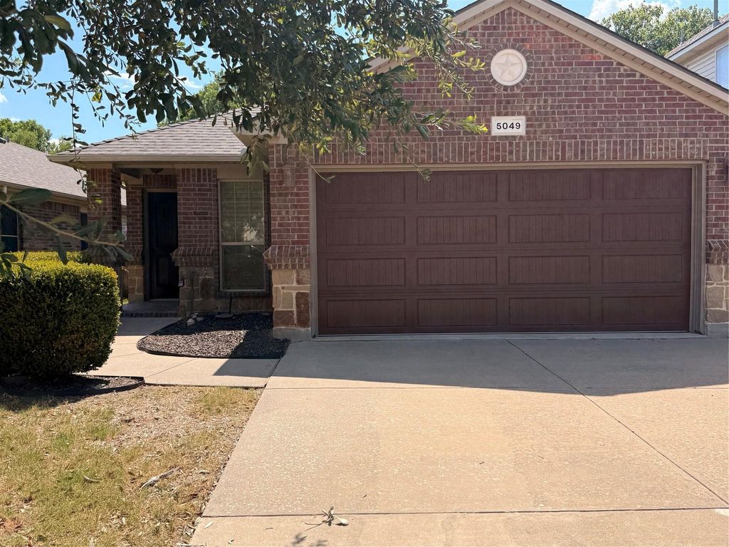 5049 Britton Ridge Lane, Fort Worth, TX 76179