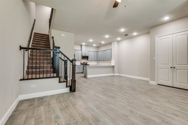 1455 Perrin Lane, Farmers Branch, TX 75234