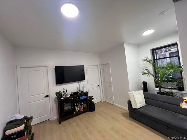 99-12 Northern Boulevard, Corona, NY 11368