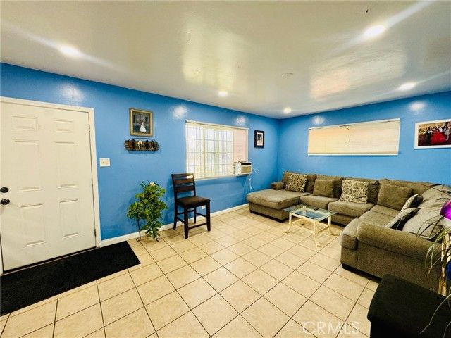 601 Mount Vernon Avenue, Bakersfield, CA 93307