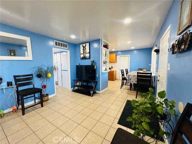 601 Mount Vernon Avenue, Bakersfield, CA 93307