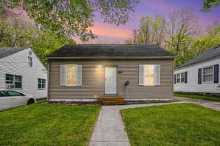 1016 Palmer Avenue, Kalamazoo, MI 49001