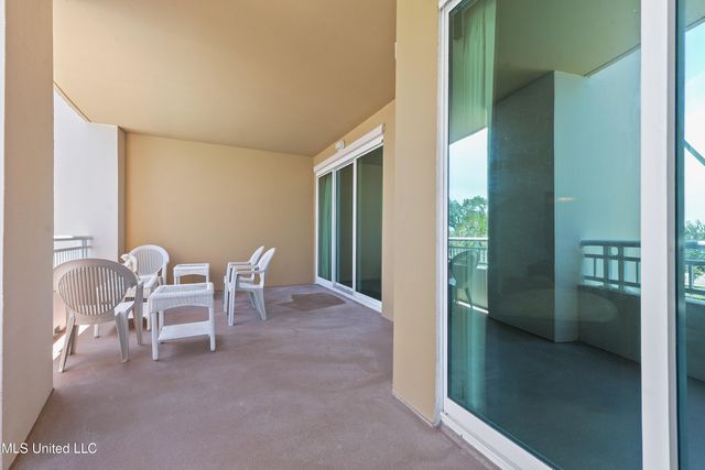 2230 Beach Drive, 204, Gulfport, MS 39507