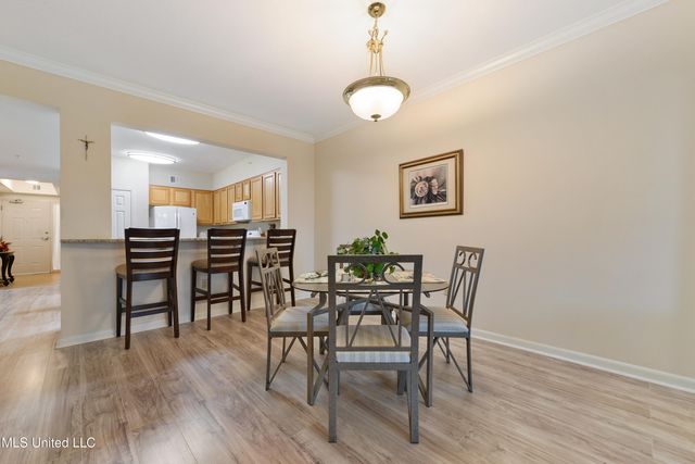 2230 Beach Drive, 204, Gulfport, MS 39507