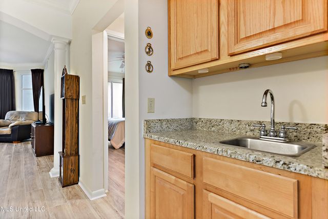 2230 Beach Drive, 204, Gulfport, MS 39507