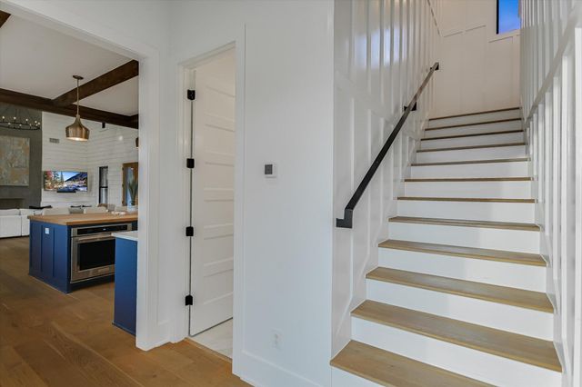 6434 MUSTANG VALLEY TRL, Wimberley, TX 78676