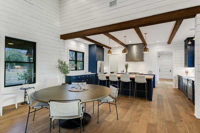 6434 MUSTANG VALLEY TRL, Wimberley, TX 78676