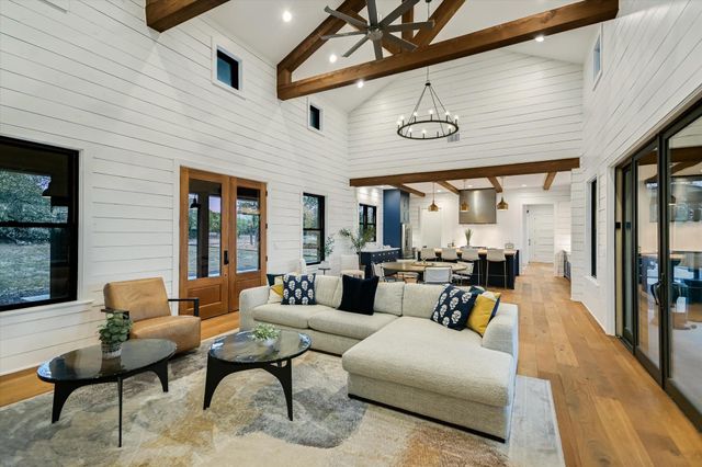 6434 MUSTANG VALLEY TRL, Wimberley, TX 78676