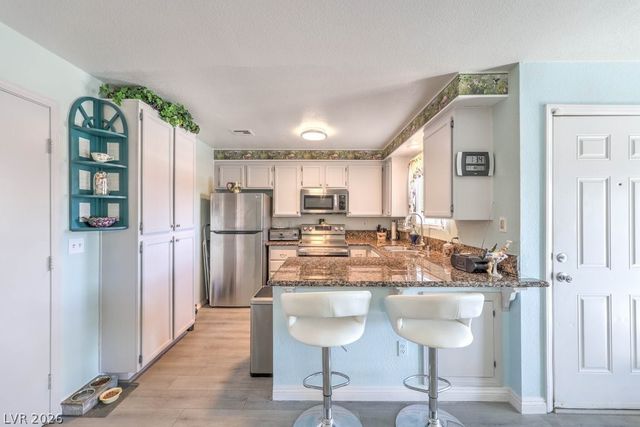 6883 Tamarus Street 203, Las Vegas, NV 89119