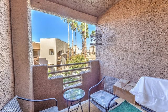 6883 Tamarus Street 203, Las Vegas, NV 89119