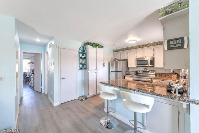 6883 Tamarus Street 203, Las Vegas, NV 89119