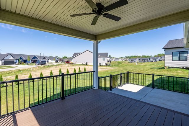 6210 College Avenue, Davenport, IA 52807