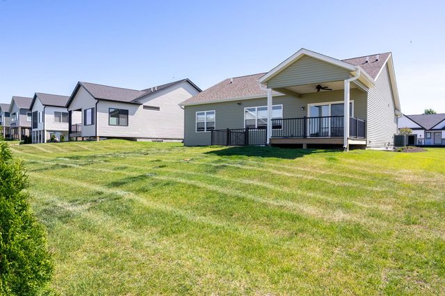 6210 College Avenue, Davenport, IA 52807