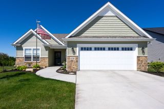 6210 College Avenue, Davenport, IA 52807