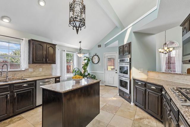 1733 Steamboat Drive, Plano, TX 75025