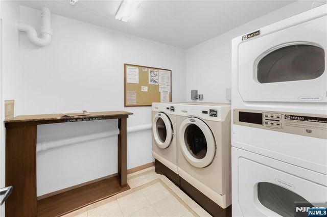 250 Gorge 21E, Cliffside Park, NJ 07010