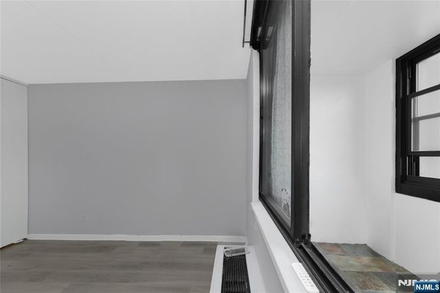 250 Gorge 21E, Cliffside Park, NJ 07010