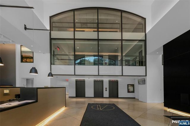 250 Gorge 21E, Cliffside Park, NJ 07010