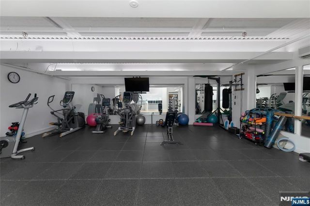 250 Gorge 21E, Cliffside Park, NJ 07010