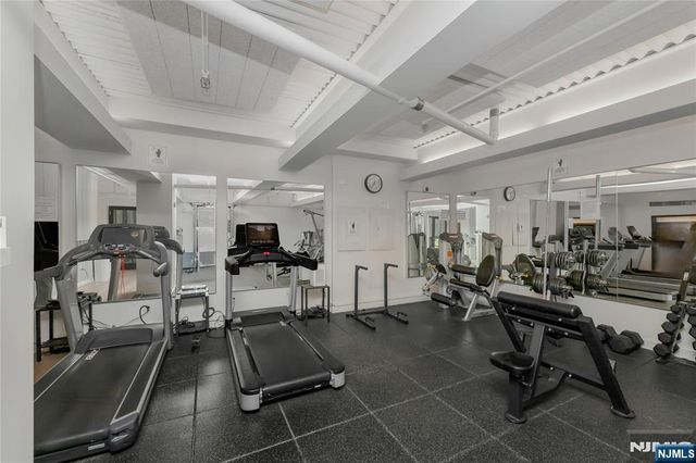 250 Gorge 21E, Cliffside Park, NJ 07010
