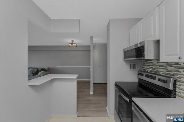 250 Gorge 21E, Cliffside Park, NJ 07010