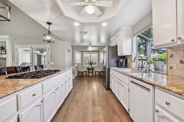 1304 Ridgecrest Way, Roseville, CA 95661