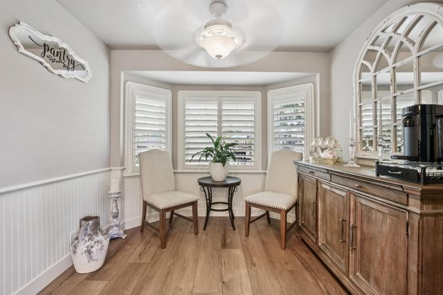 1304 Ridgecrest Way, Roseville, CA 95661