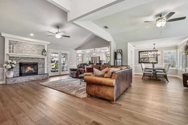 1304 Ridgecrest Way, Roseville, CA 95661