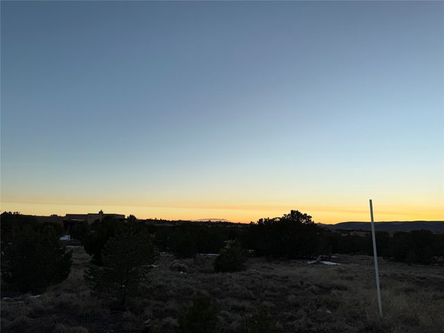 5 Canyon Vista Court, Santa Fe, NM 87506