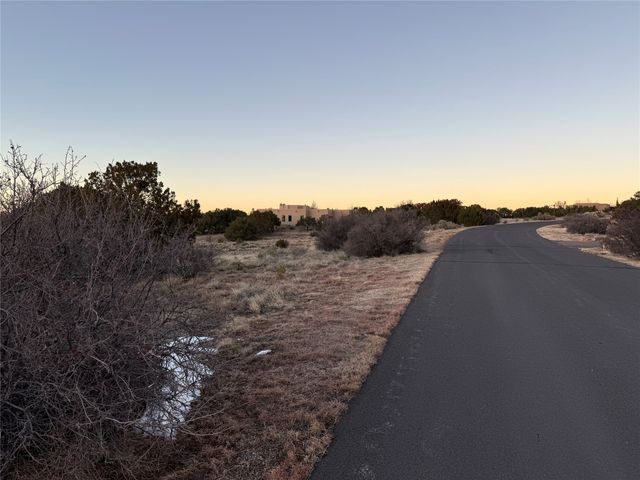 5 Canyon Vista Court, Santa Fe, NM 87506