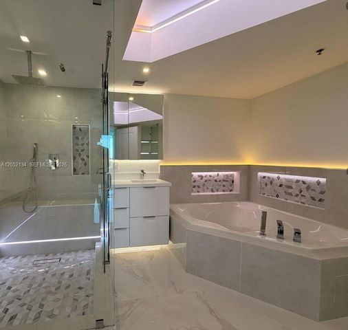 2641 N Flamingo Rd 2208N, Sunrise, FL 33323