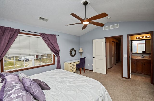 635 SE Ashton Court, Waukee, IA 50263