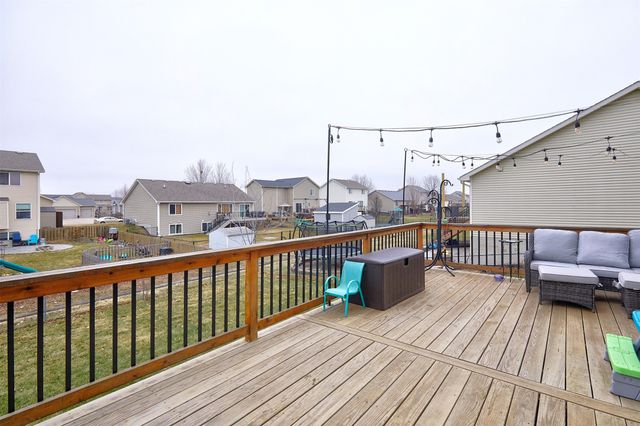 635 SE Ashton Court, Waukee, IA 50263