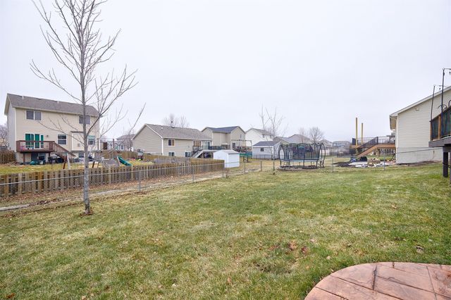 635 SE Ashton Court, Waukee, IA 50263