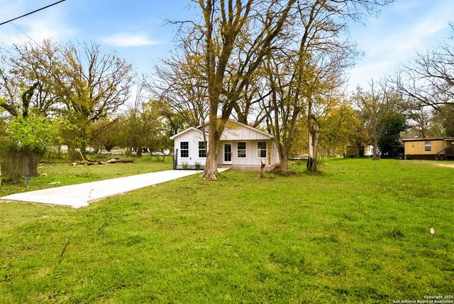 243 Meadow Lake Dr Lot 109, Seguin, TX 78155