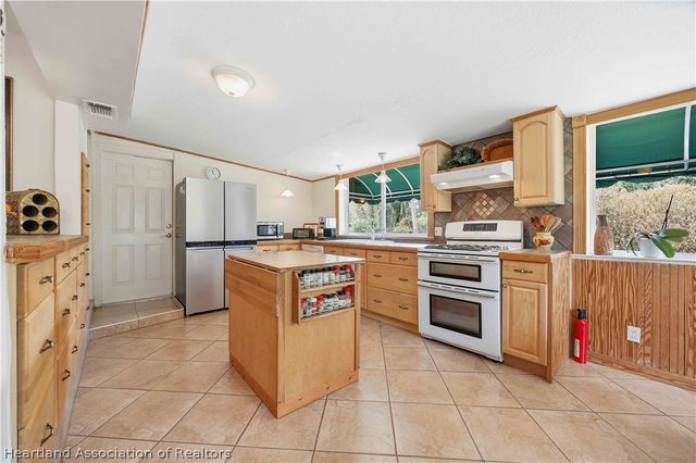 162 Hillside Drive, Lake Placid, FL 33852