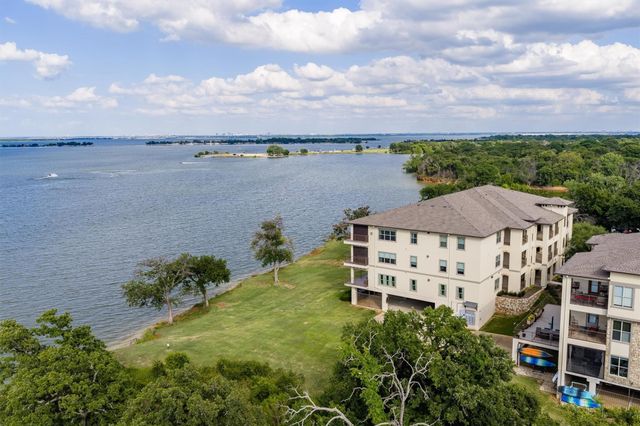 500 Waters Edge Drive 313, Lake Dallas, TX 75065