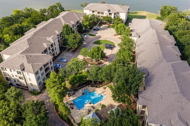 500 Waters Edge Drive 313, Lake Dallas, TX 75065
