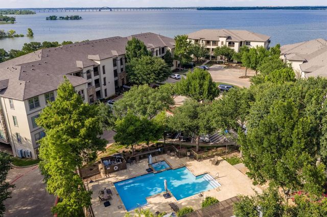 500 Waters Edge Drive 313, Lake Dallas, TX 75065