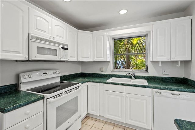 1341 SE Starfish Lane, Stuart, FL 34996
