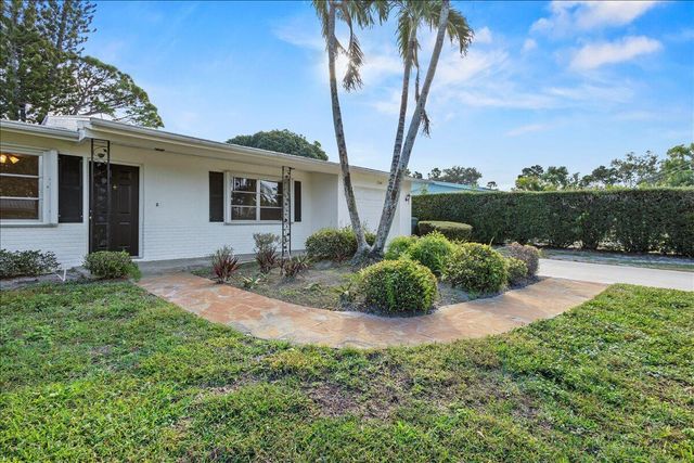 1341 SE Starfish Lane, Stuart, FL 34996