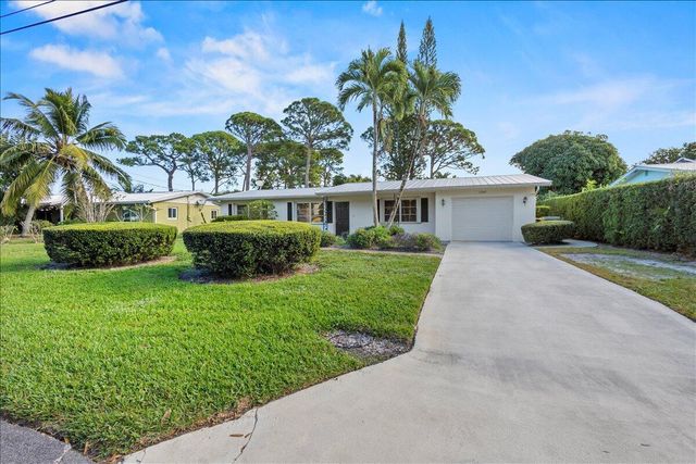 1341 SE Starfish Lane, Stuart, FL 34996