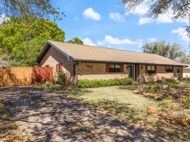 3921 Wickersham Street, Bay City, TX 77414