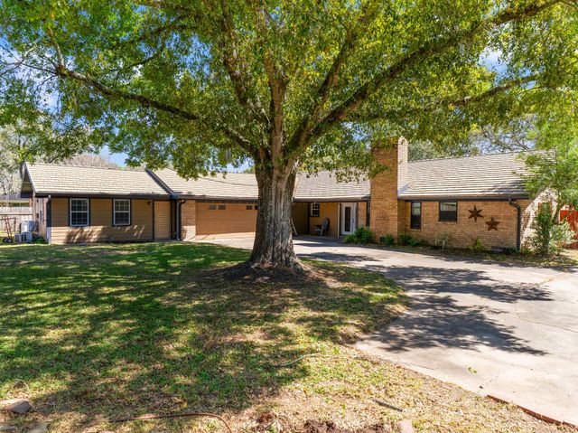 3921 Wickersham Street, Bay City, TX 77414